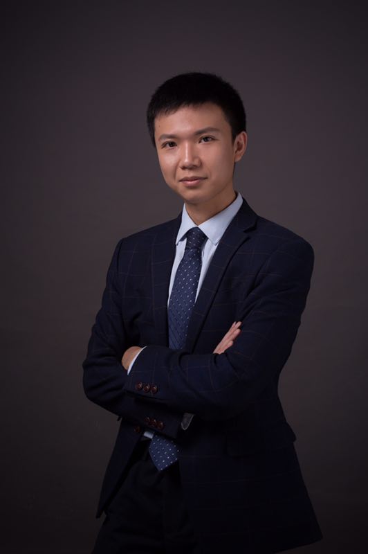 李旭律师简介: 2012年5月至2015年8月 ,于北京德恒(成都)律师事务所任